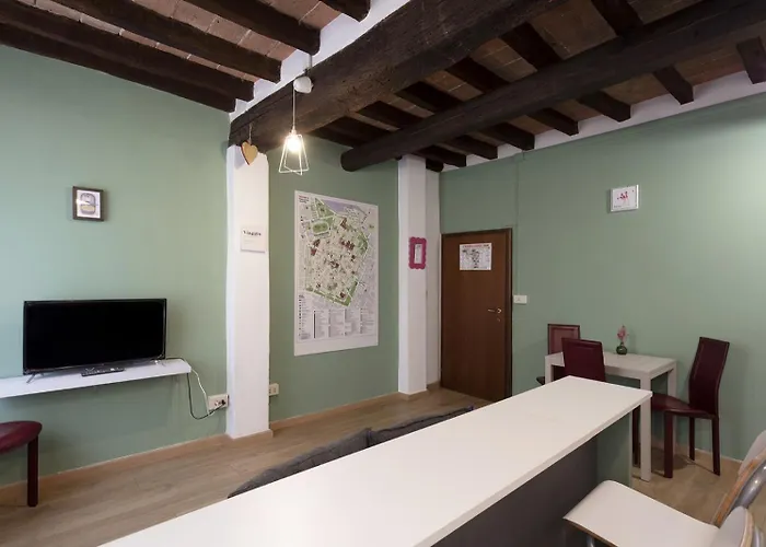 Rua Freda * مودينا